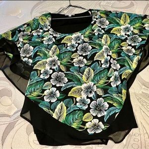 Really cute top - versatile